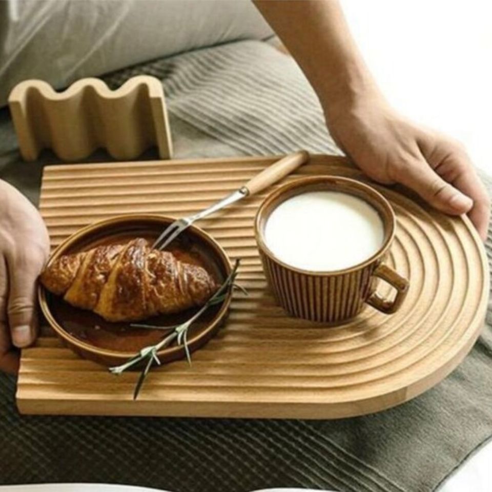 ست کردن ظروف پذیرایی چوبی