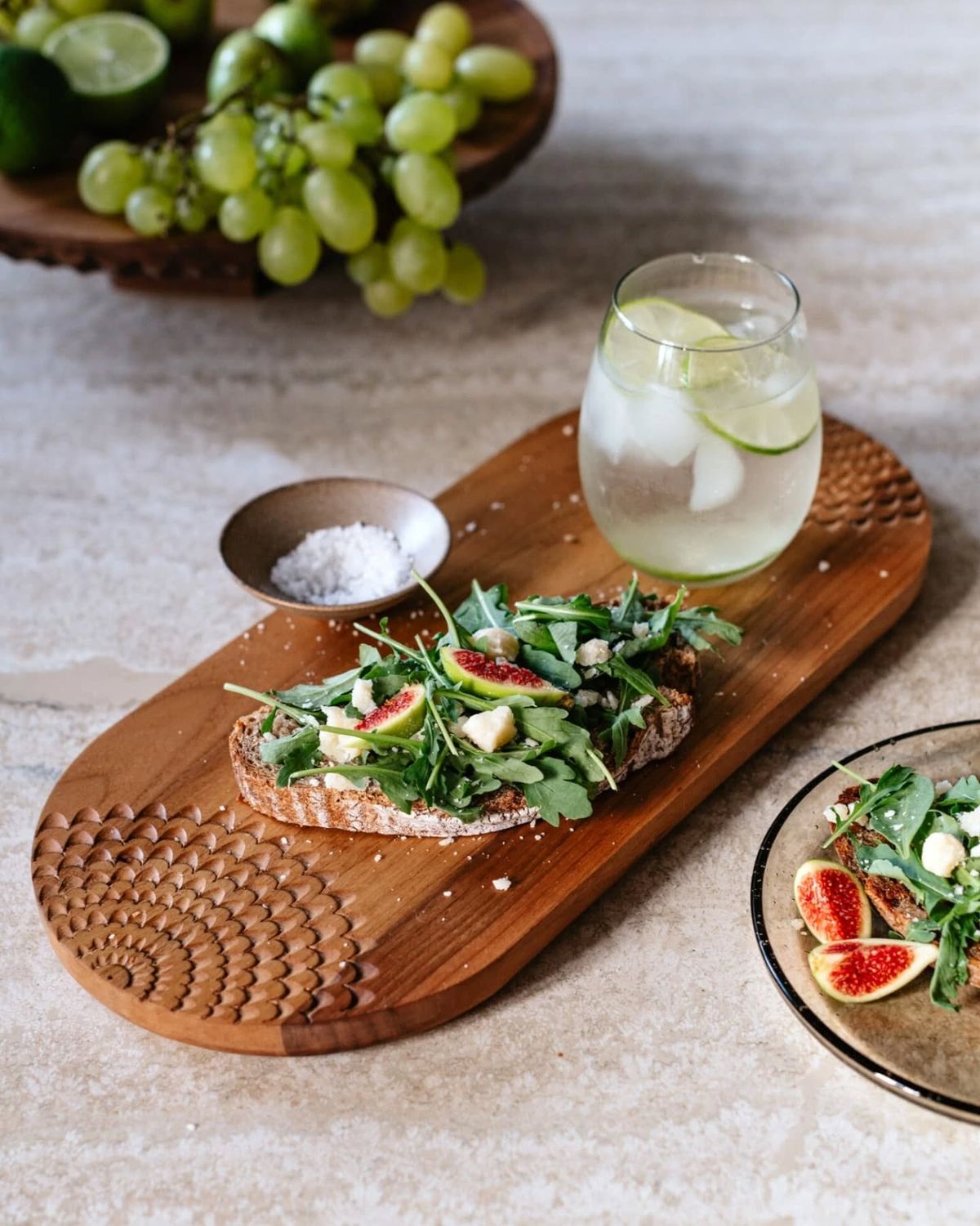 ظروف چوبی لوکس در آشپزخانه مدرن